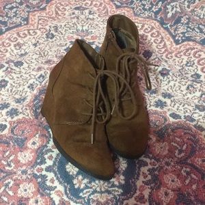 American rags wedges